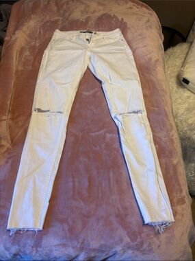Denim&Co White Ankle Crop Distressed Skinny Jeans